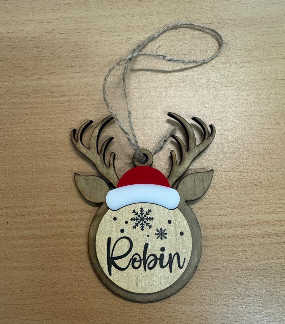 Reindeer Christmas Ornament – Personalized Name Tag Cut File